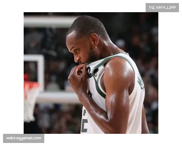 战术板解析，骑士队如何用无限换防限制了米德尔顿的发挥